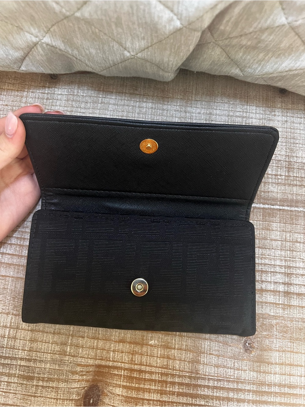 INSPIRED Black Leather Shoulder Bag with Wallet - Picture 6 of 7